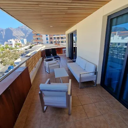 Large Terrace With Views On The Cliffs At Balcon De Gigantes * Puerto de Santiago (Tenerife)