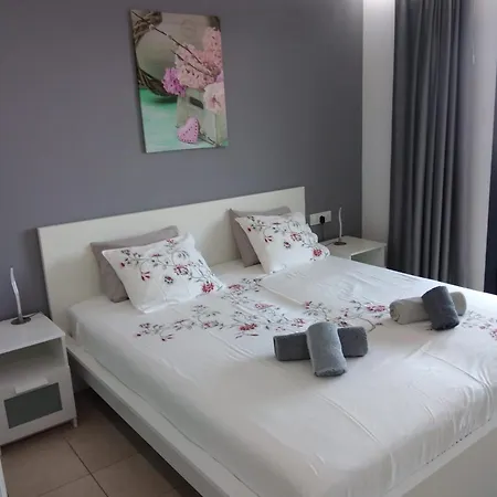 Large Terrace With Views On The Cliffs At Balcon De Gigantes Apartament